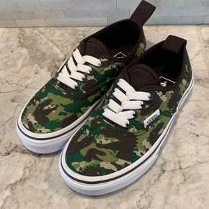 Vans slip on authentics